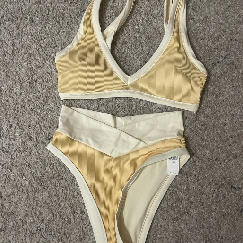 American Eagle yellow color block high waisted bikini - Picture 2 of 2